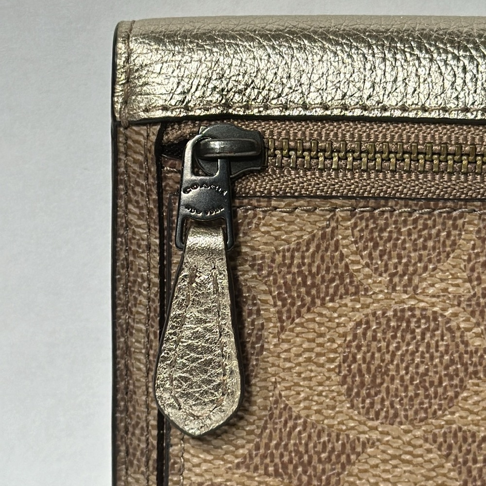 *LIKE NEW* COACH Small Wallet In Colorblock Signature Canvas In Tan/plat… - Picture 4 of 15